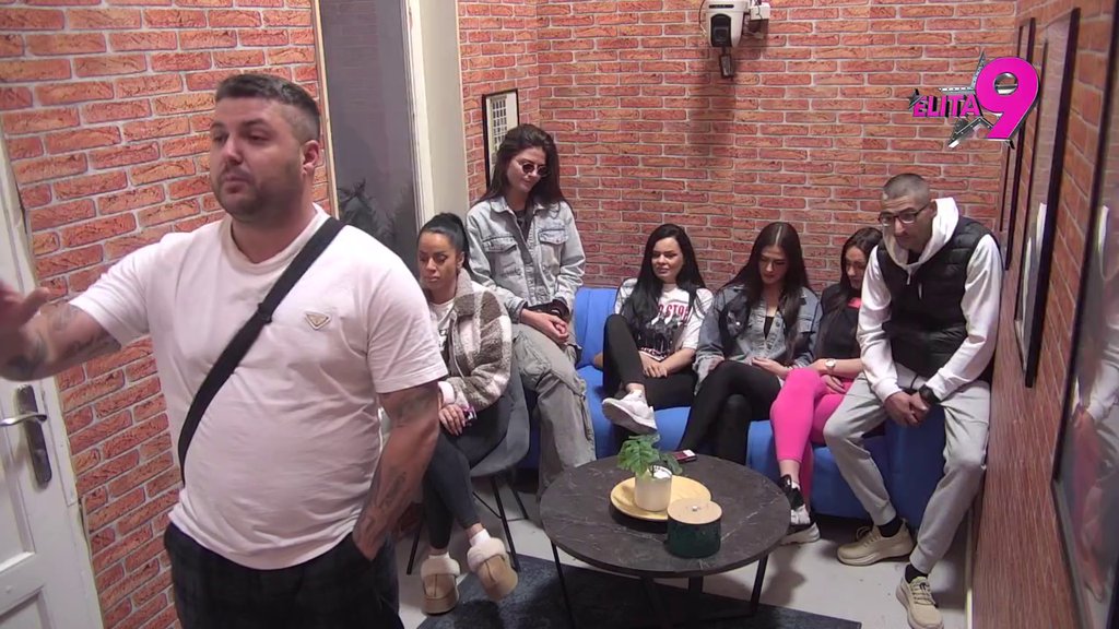 'Civilno stanovništvo' krenilo da rešeta Cimija: Ja sam stolar, REZBARIM IKONE! (VIDEO)