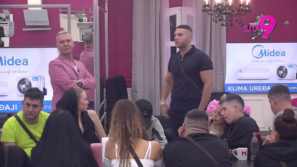 Pokušala da zakuva čorbu, ali uzalud: Zorica za potrčke postavila Kačavendu i Anđela Rankovića! (VIDEO)
