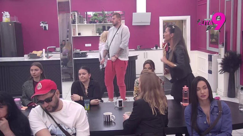 PROVALJENA! Aneli se plaši Đedovića i njegovog ulaska jer će se otkriti sve o njoj i Karću (VIDEO)