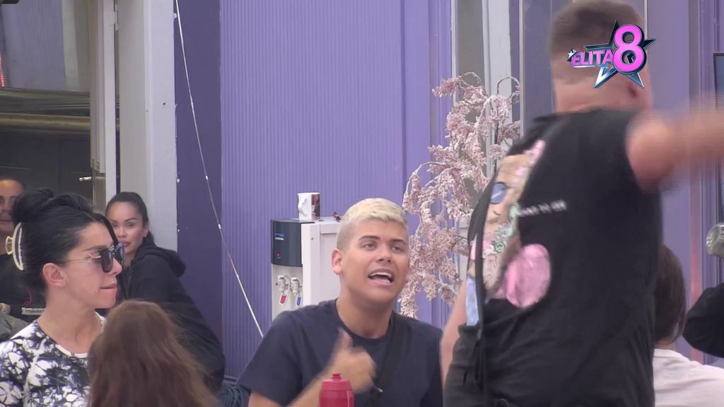 Udruženim snagama ponižavaju: Rada i Korda odlučili da brane ljubav, pa nemilosrdno ponižavaju Uroša: Idi, smiri oca... (VIDEO)
