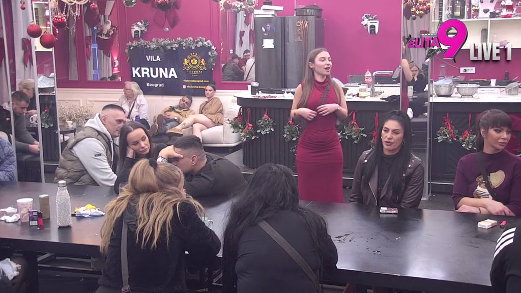 Ništa priča, samo se*s: Sale Luks proglasio Saru devojkom za veče, od danas ima nove uslove za nju! Dao javno obećanje njenoj mami (VIDEO)