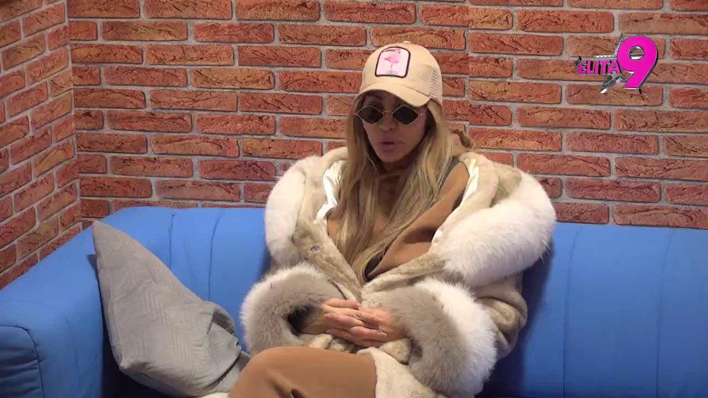 VIŠE EMOCIJA IMAM PREMA JANJUŠU, NEGO NJEMU: Aneli skinula rukavice, žestoko oplela po Asminu, pa progovorila o svom druženju sa Anđelom! (VIDEO)