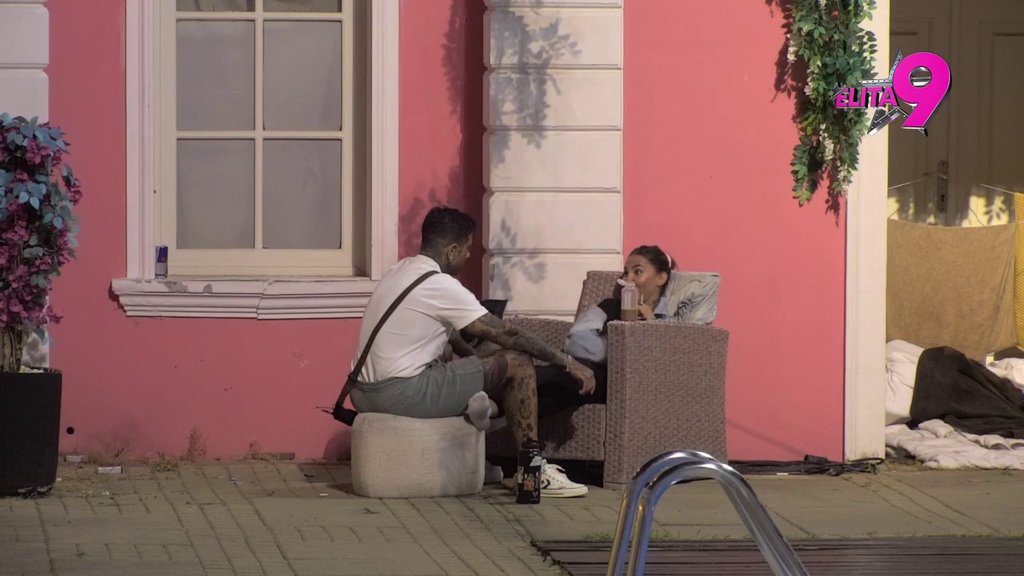 VALJAJ SE U BLATU: Aneli zamerila Filipu što pljuje, pa ju je sačekala porcija Đukićevih zamerki na njeno psovanje!(VIDEO)