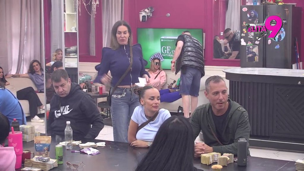 Žestok haos u Eliti: Kačavenda zasukala rukave i brutalno zaratila sa Janjušem, prozivke pljušte kao lude! (VIDEO)