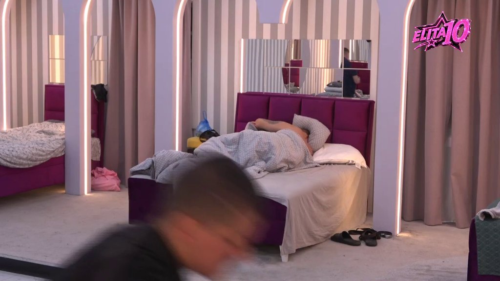 Sačuvali mirnu luku: Janjuš i Sandra u ljubavnom gnezdu razmenjuju nežnosti! (VIDEO)