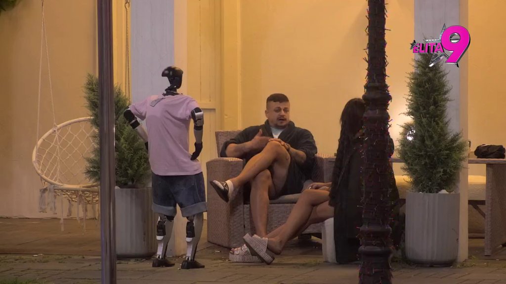 Tebi treba neka kao ona što ti je rodila dete! Sramno ponašanje Sofije Janićijević, ponovo izvređala Terzu i Milicu za sve pare! (VIDEO)