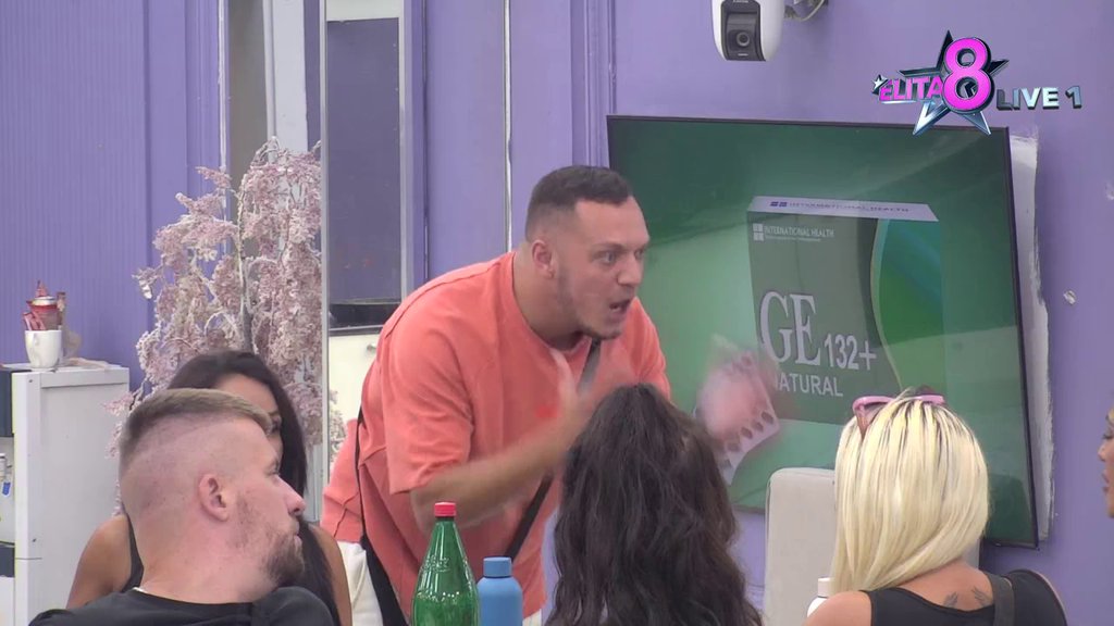 SREĆNA JE DOK DRUGA ŽENA PLAČE: Anđela stavila Sofiju na stub srama, pa Gastozu dala ULTIMATUM: Ako budeš sedeo sa njom... (VIDEO)