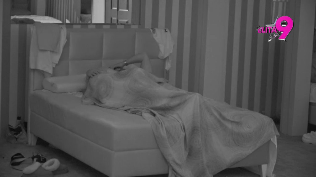 REKLI, PA POREKLI! Anastasija i Bora se ponovo zavukli ispod jorgana, obnovili romansu! (VIDEO)