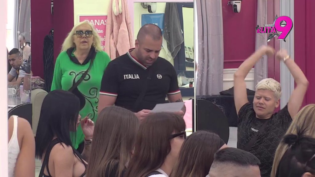 JEDVA POSTIGLI DOGOVOR: Veliki šef obavestio učesnike da se podele u grupe, oni napravili opšti HAOS! (VIDEO)