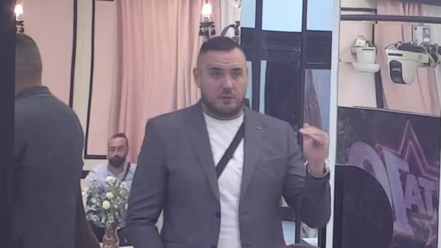 Matora udarila na Đukića, njemu sve ravno! On poručio: Vi komentarišete, mene boli... (VIDEO)