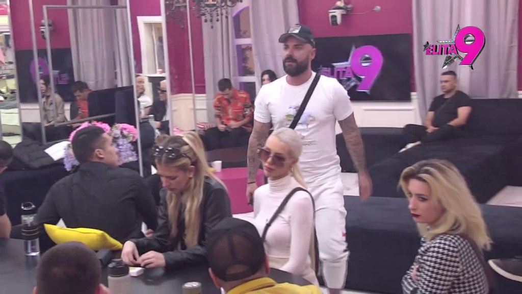 POKUPIĆU STVARI I IDEM IZ HOTELA: Aneli ponovo pokušala da izmanipuliše Luku, briznula u plač nakon rasprave! (VIDEO)