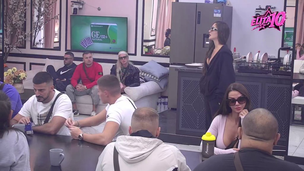 Više nikoga ne poštujem: Janjuš rešio da smuva bivše devojke lažnih prijatelja, Mateja spustio glavu i ćuti kao zaliven! (VIDEO)