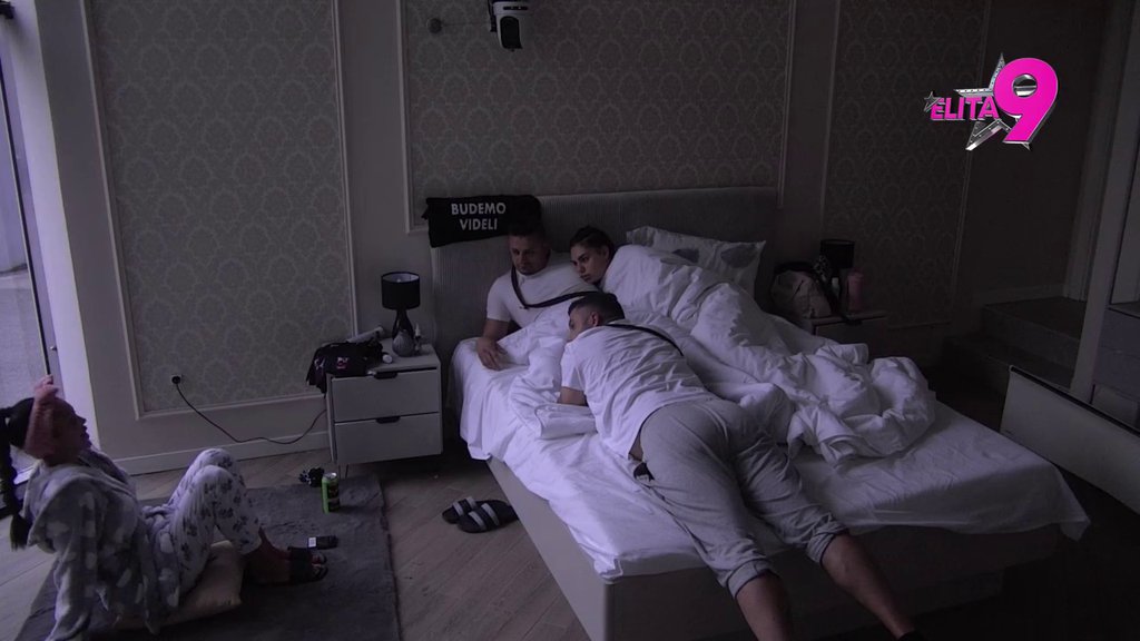 ŠTO ME TO PITAŠ?! Asmin pokaznao čudnu radoznalost, Maja mu bez pardona odbrusila! (VIDEO)
