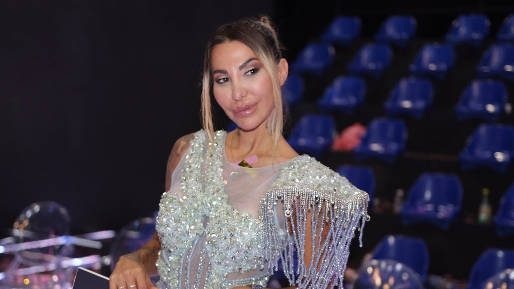 Odmah prestanite! Aneli Ahmić nestala sa mreža, fanovi digli PANIKU, evo šta se dešava
