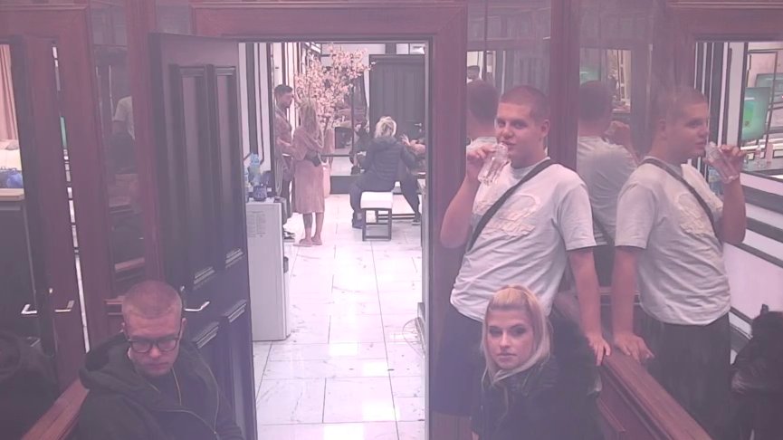 Cimeri ga uhvatili na delu! Laura ne želi da čuje za Đukića, odbila da legne pored njega i poručila: Nećeš ti mene više brukati (VIDEO)