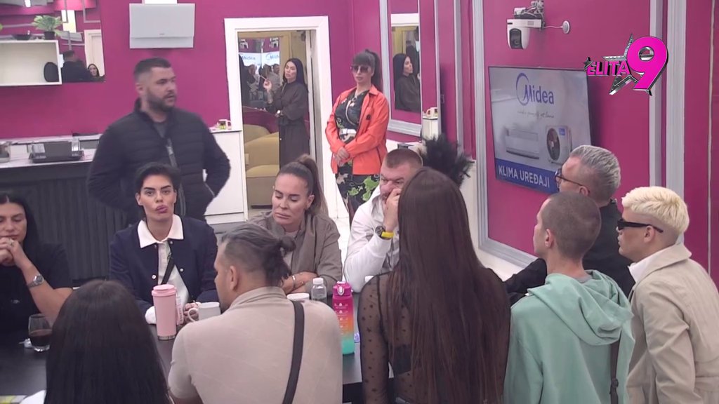 Uzimala mu je zaradu, penziju... Bebica razvezao jezik, pa brutalno demolirao Situ Ahmić: Evo koliko novca je uzimala Neriju (VIDEO)