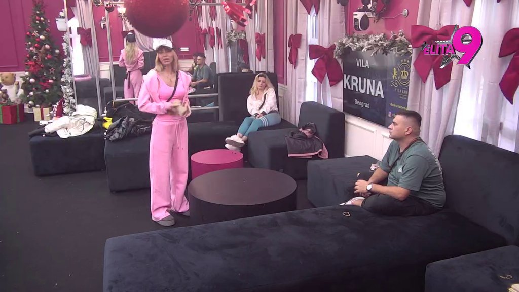 TI BI SVAKOG IZDAO ZBOG TEODORE! Aneli digla ruke od Bebice, dala mu mali budžet i zauvek ga precrtala sa liste prijatelja! (VIDEO)