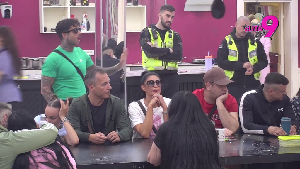 Promenio taktiku: Đukić pred svima stao u zaštitu Dače i Uroša Stanića, oni procvetali! (VIDEO)