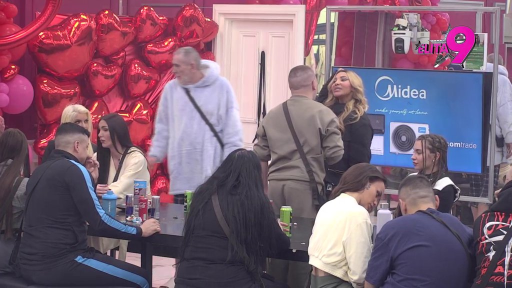 Bljuje vatru na sve strane: Dača u ratu na tri fronta! Terza, Aneli i Anđelo se udružili protiv njega (VIDEO)