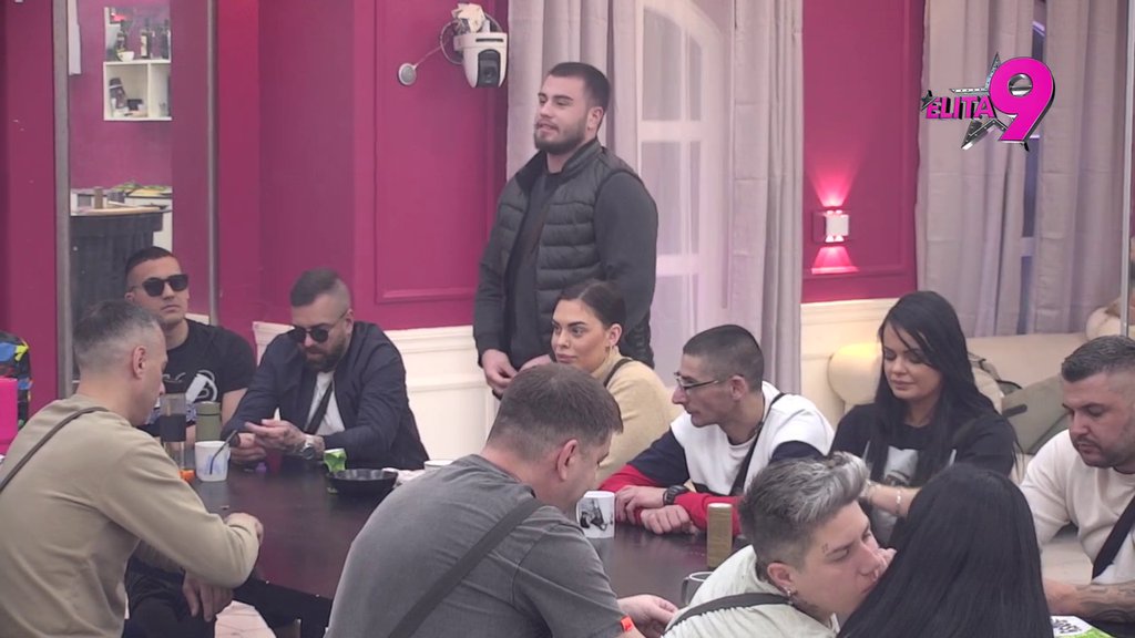 KRAJ SE NAZIRE?! Tenzija između Bebice i Teodore blizu eskalacije, ona mu ponovo priredila novo PONIŽENJE! (VIDEO)