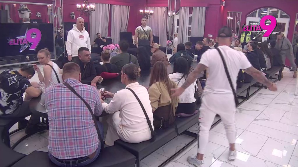 NA STUBU SRAMA: Učesnici srozali Luku na samo dno zbog trpljenja brojnih Anelinih poniženja! Šokirani njegovim ponašanjem! (VIDEO)