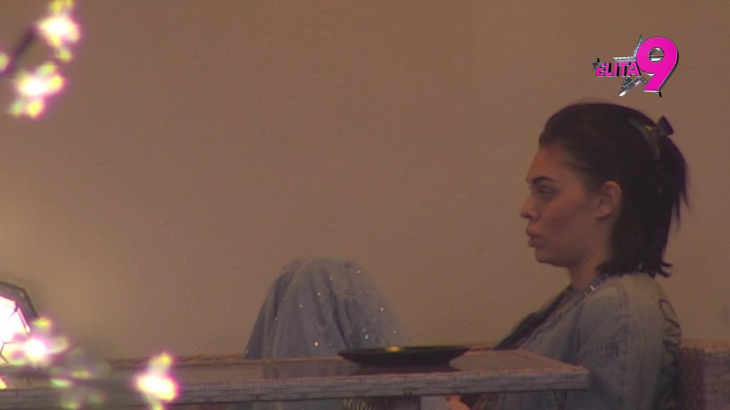 LJUBAVI DEFINITIVNO KRAJ?! Mina kroz suze pokušala Viktora da uveri u svoje emocije, on odlučan u nameri da DIGNE RUKE od njihovog odnosa! (VIDEO)