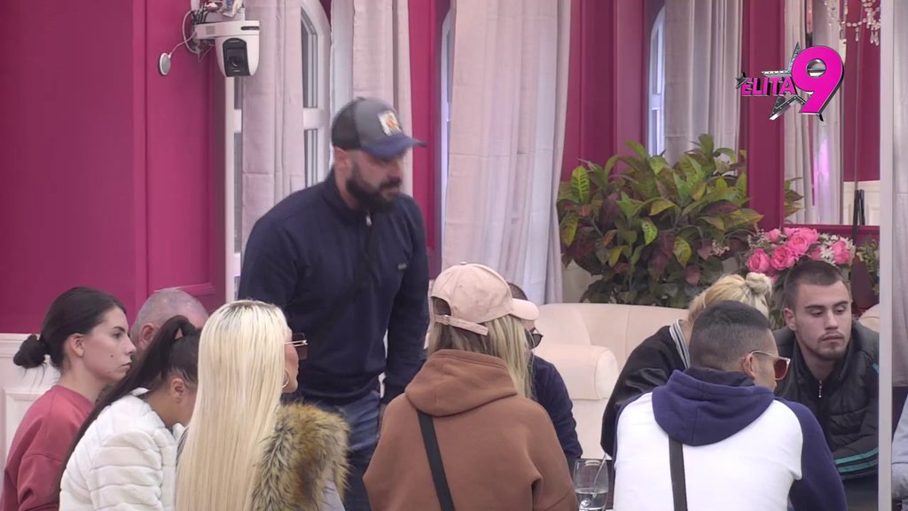 MENI JE NJE ŽAO: Asmin konačno oktrio kakvo mišljenje ima o Aneli, pa Luki skrenuo pažnju na JEDNU stvar! (VIDEO)