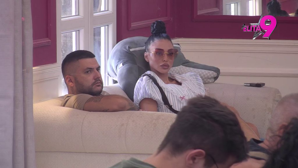 Uriniraš po tatinom grobu: Bukti nikad žešći rat bivših drugarica, Maja ponovo pokazala monstruoznost i udarila Staniji tamo gde najviše boli! (VIDEO)