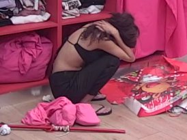 RASTAVILA SE NA ČINIOCE! Stefani zajecala u radionici, gleda u Kostinu sliku i roni suze (VIDEO)