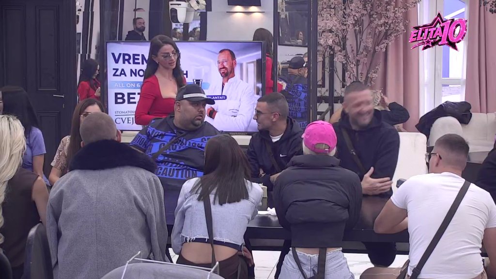 Aljkava si, jednu kašiku nisi oprala! Slađa Krnjaić napravila džumbus podelom budžeta, ona joj bila prva na TAPETI (VIDEO)