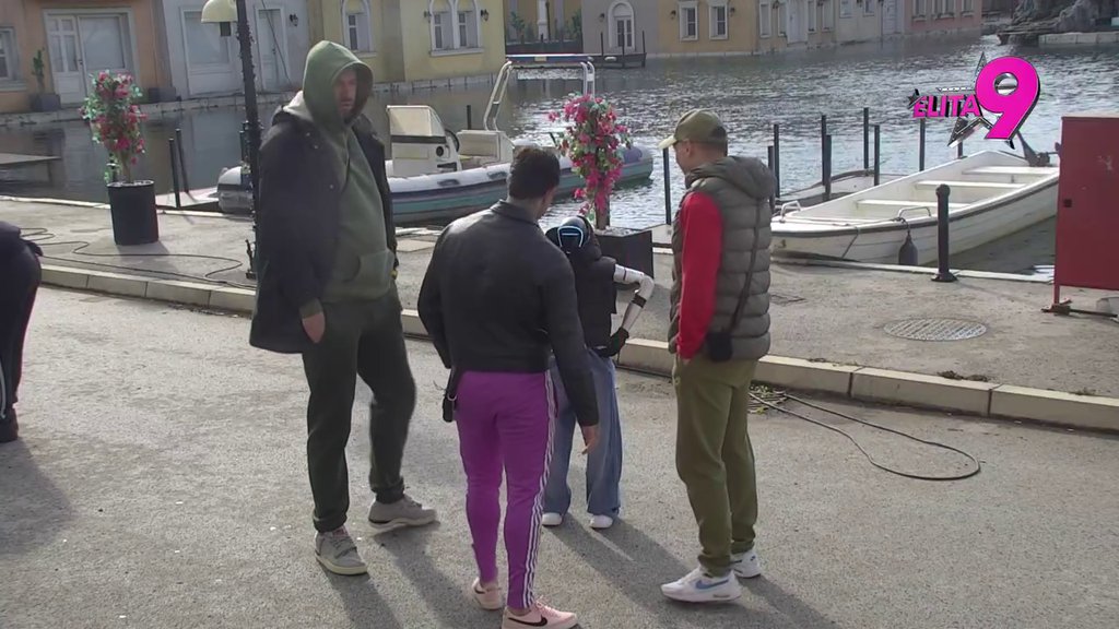 PADANJE OD SMEHA! Toša i Filip jedan drugom pričali viceve, a onda im se pridružio Luks i sve ZAPEČATIO! (VIDEO)