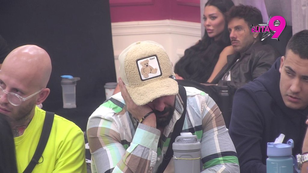 Ovu odluku niko nije očekivao: Janjuš dirljivim rečima doveo Aneli na ivicu suza, Luka potonuo od muke zbog njihovih izliva emocija! (VIDEO)