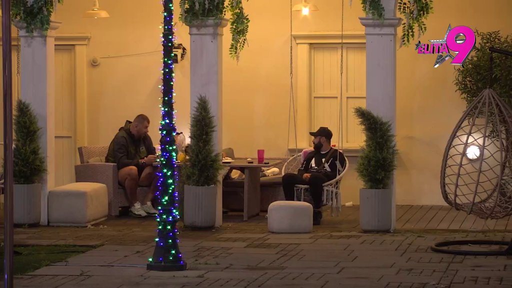 Murat je najveći prevarant koji je ovde kročio: Luka prepričava šta je Murat tražio Sari, pa je iskomentarisali zbog tortilje koju mu je napravila! (VIDEO)