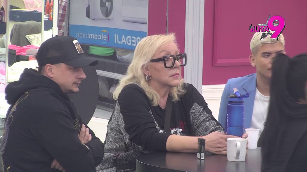 Treba da držiš crveno slovo: Janjuš se pridružio Kačavendi i Anđelu, pa prozivkama urnisao Zoricu! (VIDEO)