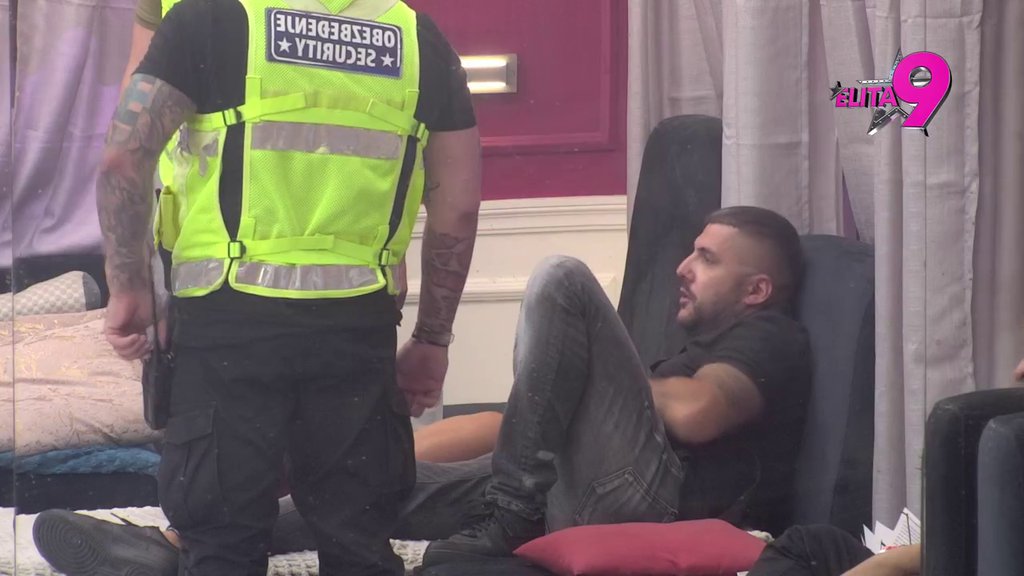 Vodite je na psihijatriju: Maja prebacila Asminu zbog limunade, pa mu udelila nadimak! (VIDEO)