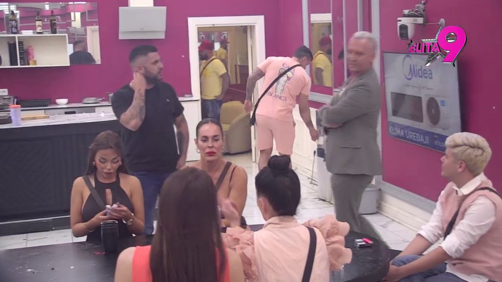 Kad ga izda Comara, braniće mene: Sofija pecka Uroša kao nikad, on nije mogao da ostane imun na provokacije! (VIDEO)