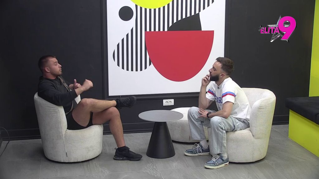 Maja je tipovala i njega i nju: Viktor žestoko opleo po Asminu, pa bez dlake na jeziku udario po Sofiji: Sponzoruša, tražila je pare od Daneta (VIDEO)