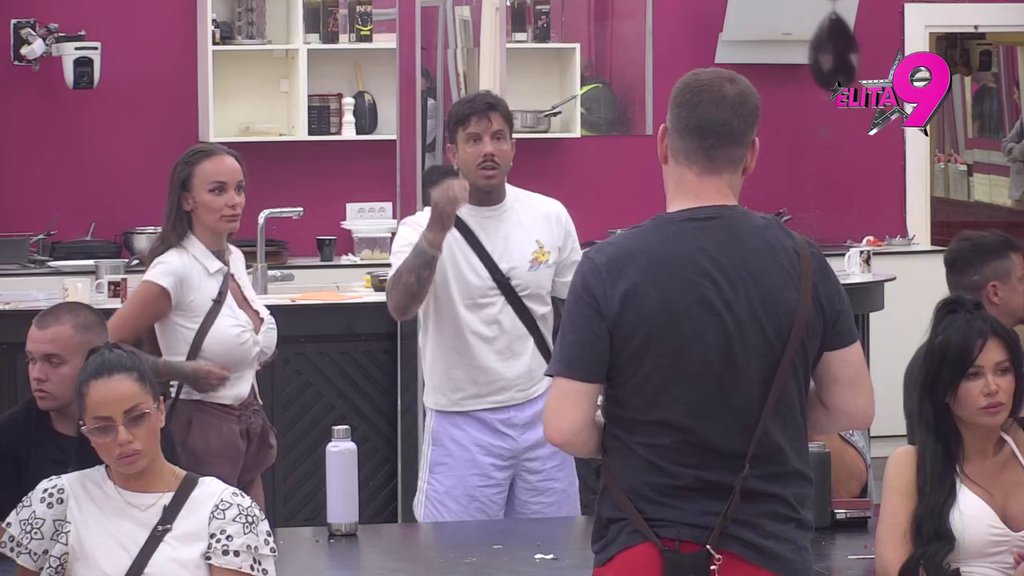 GORA SI OD NJEGA: Janjuš vidno zgrožen Teodorinim ponašanjem istakao da je oprala Bebicu za sva vremena i sebe prilepila za dno! (VIDEO)