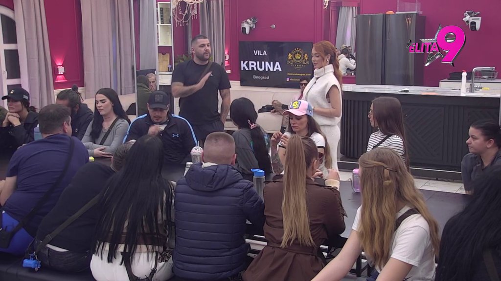 Ne znam ko je ovu Anitu doveo do prvog mesta?! Asmin zaratio sa Stanojlovićevom, ona ga oduvala, Teodora ne zna gde bije od svojih blamova (VIDEO)