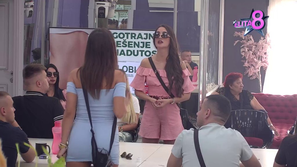Nijedna njegova bivša nije hodala u Isusovim papučama: Ena Čolić unakazila Anđelu nikad žešćim uvredama, leti perje na sve strane! (VIDEO)