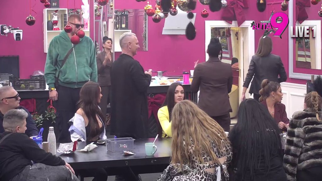 Haos na sve strane: Kačavenda i Jakšićka otkopale ratne sekire, pa ponovo žestoko zaratile zbog Janjuša! (VIDEO)