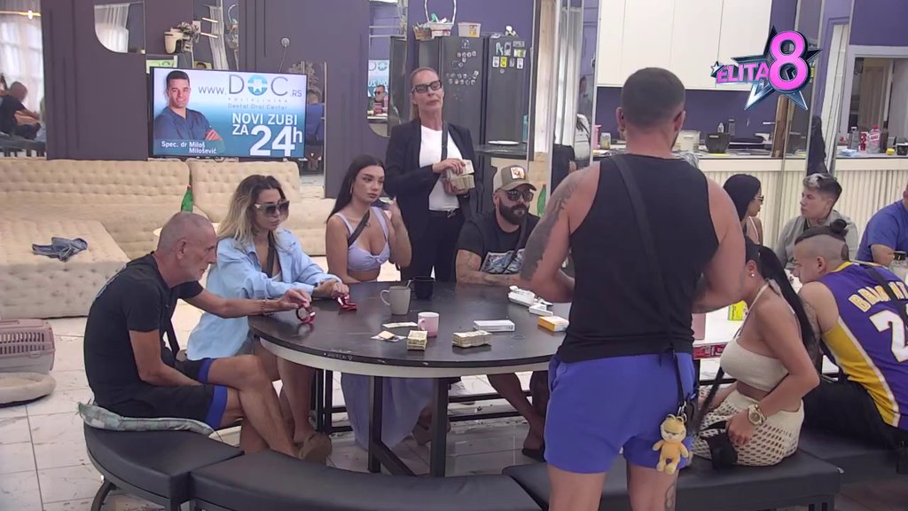 ISKOMPLEKSIRANA SI DO BESVESTI! Kačavenda kao nikada do sad udarila na odnos Sanje i Marka, pa izazvala njegov GNEV! (VIDEO)