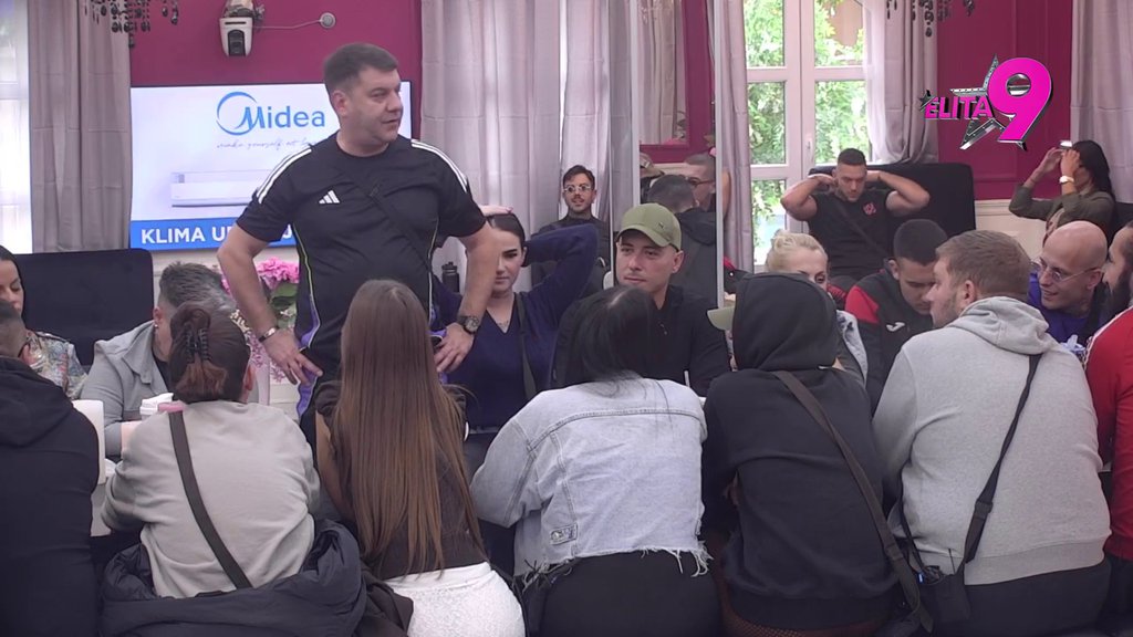 Nova kontradiktornost Luke Vujovića: Mesecima pljuvao svog oca, a sad našao da morališe Neriju! (VIDEO)