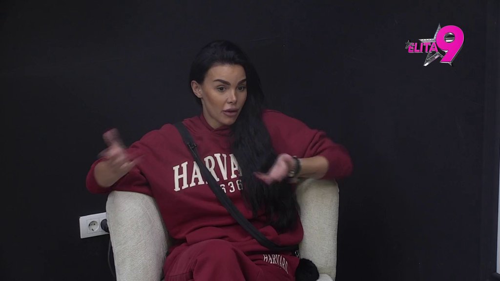 Radi joj sujeta jer ju je ostavo dečko od 19 godina! Anita oplela po Viktoru i Mini, pa se dotakla i Đukića: Nije zaljubljen u Aneli (VIDEO)