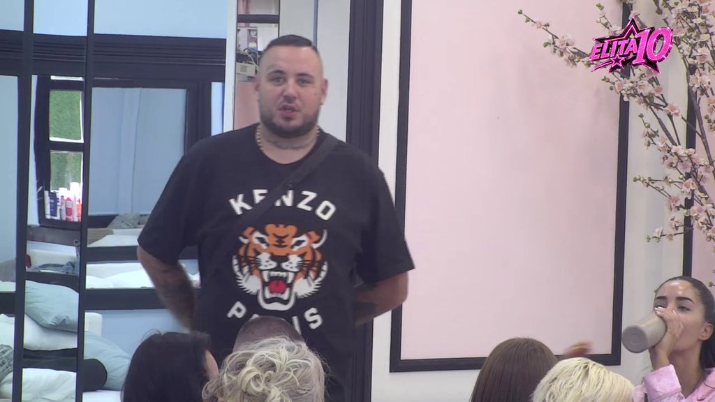 Nemojte da mi KRADETE BOKSERICE! Filip Car se obratio novim učesnicima, one propale u zemlju od srama (VIDEO)