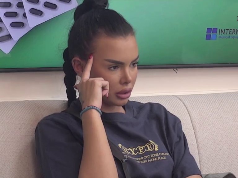 Sujetna je, čim nije NAJ, NAJ... Anđelo raskrinkao do srži trudnu Anitu i njenu netrpeljivost prema Staniji, pa otkrio: Najviše želi da me... (VIDEO)