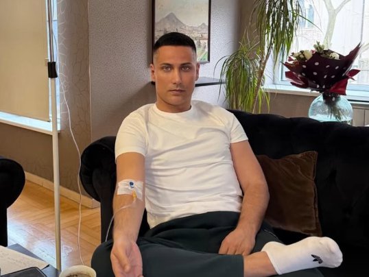 Otriveno u kakvom je stanju Marko Đedović nakon biopsije! Isplivala fotografija dok prima infuziju! Rijaliti zvezda se oglasila: VEROVALI ILI NE... (FOTO)