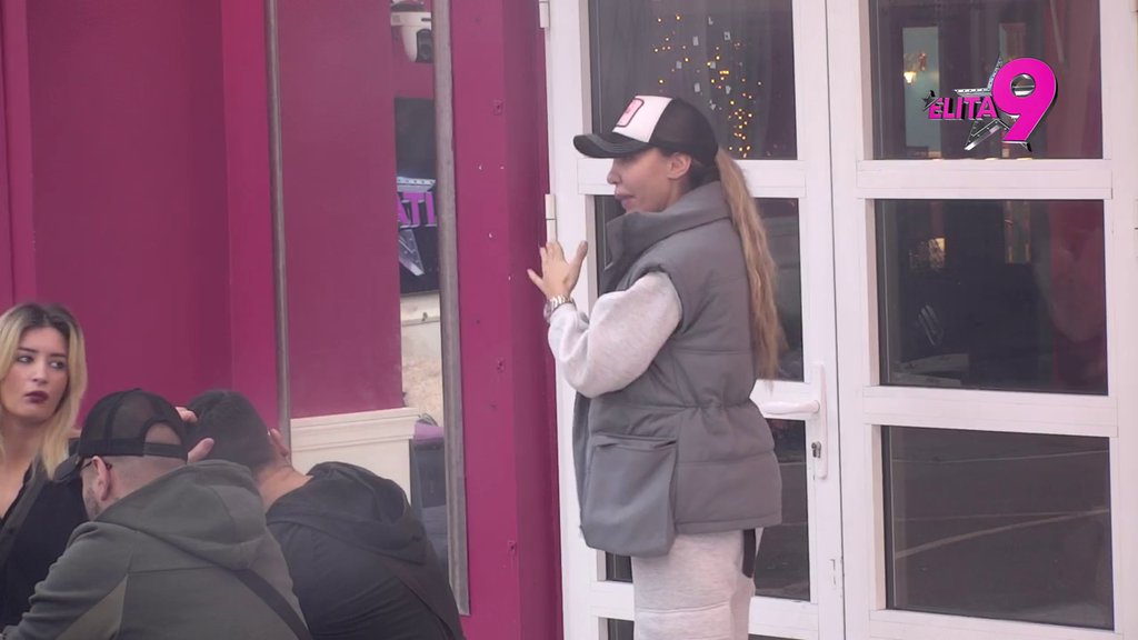 PODRŠKA IH OKRENULA NAOPAČKE! Opšti haos u Beloj kući: Luka dokazao svoju ljubomoru zbog poklona! Maja konačno rešila da se obračuna sa Anitom i Vujovićem: Više puta sam gutala knedelu... (VIDEO)