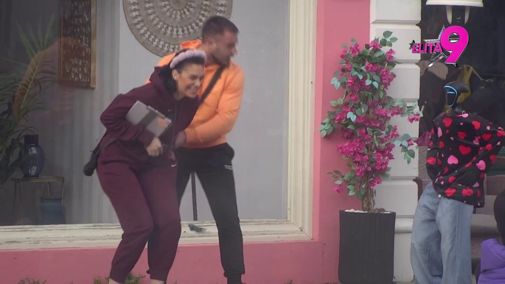 SMEHOTRES! Mina imitirala Viktora, a onda joj on vratio istom merom, potom i Matora skinula Draganu u originalu! (VIDEO)