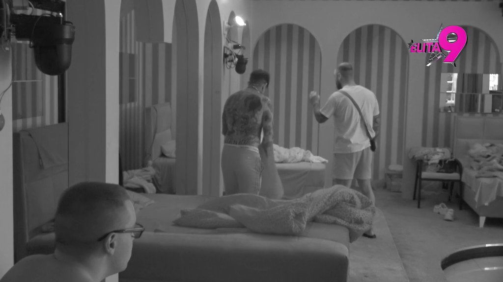 TAJNI PREGOVORI: Pao dogovor za pokrivanje Teodore i Filipa od Bebice, ovoj paklenoj ekipi fali samo Ivan Marinković! (VIDEO)